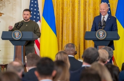 Zelensky, Biden discuss aid for Ukraine over phone | Zelensky, Biden discuss aid for Ukraine over phone