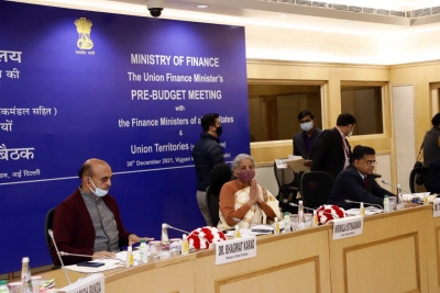 Sitharaman meets state Finance Ministers ahead of GST Council meeting | Sitharaman meets state Finance Ministers ahead of GST Council meeting