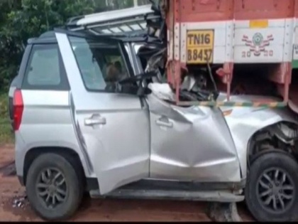 Three people killed in road accident in Andhra Pradesh's Prakasam | Three people killed in road accident in Andhra Pradesh's Prakasam
