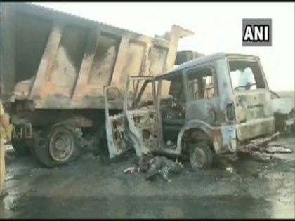 5 die in road accident in Andhra | 5 die in road accident in Andhra