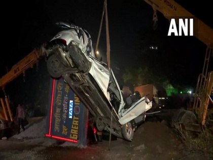 3 injured after truck overturned on car in Delhi | 3 injured after truck overturned on car in Delhi