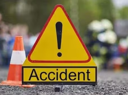 4 kanwariyas killed in head-on collision between two trucks in Delhi | 4 kanwariyas killed in head-on collision between two trucks in Delhi