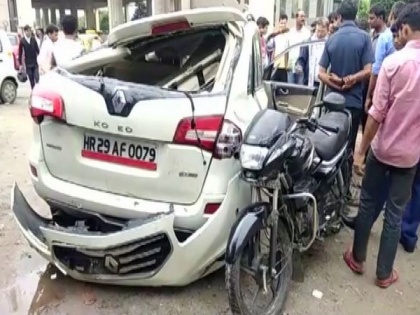 Noida: Bike rider dies on spot after collision with speeding car | Noida: Bike rider dies on spot after collision with speeding car