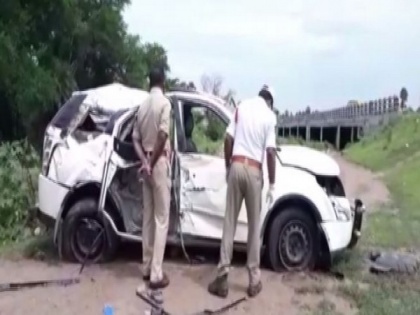 3 dead, 8 injured in road accident at Andhra's Krishna district | 3 dead, 8 injured in road accident at Andhra's Krishna district