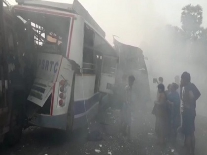 3 killed, 5 injured in road mishap in Andhra's Vizianagaram | 3 killed, 5 injured in road mishap in Andhra's Vizianagaram