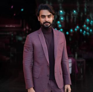 Ace director Thiagarajan Kumararaja's congratulatory message delights actor Tovino Thomas | Ace director Thiagarajan Kumararaja's congratulatory message delights actor Tovino Thomas