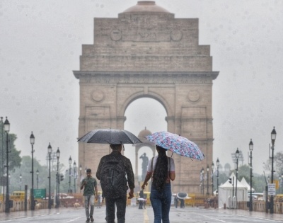 After isolated rain, Delhi's air quality improves to 'moderate' | After isolated rain, Delhi's air quality improves to 'moderate'