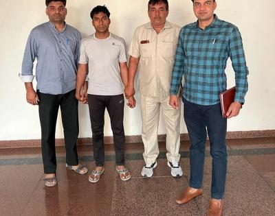 Constable held in Gurugram for taking Rs 1.50 lakh bribe | Constable held in Gurugram for taking Rs 1.50 lakh bribe
