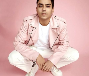 Adarsh Gourav releases cover ‘Ishq Nachaawe reprise’ with Rashmeet Kaur | Adarsh Gourav releases cover ‘Ishq Nachaawe reprise’ with Rashmeet Kaur Adarsh Gourav releases cover ‘Ishq Nachaawe reprise’ with Rashmeet Kaur | Adarsh Gourav releases cover ‘Ishq Nachaawe reprise’ with Rashmeet Kaur