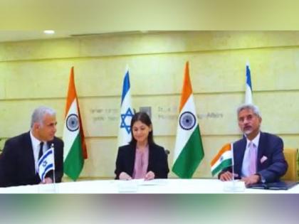 Jaishankar holds talk with Israeli Foreign Minister Yair Lapid , countries to mark 30 years of diplomatic ties | Jaishankar holds talk with Israeli Foreign Minister Yair Lapid , countries to mark 30 years of diplomatic ties
