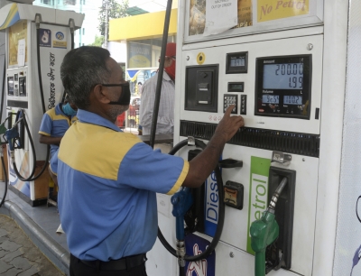 OMCs pause petrol, diesel price hike on Sunday | OMCs pause petrol, diesel price hike on Sunday