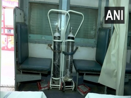Train coaches in Ahmedabad converted to isolation wards for COVID-19 patients | Train coaches in Ahmedabad converted to isolation wards for COVID-19 patients