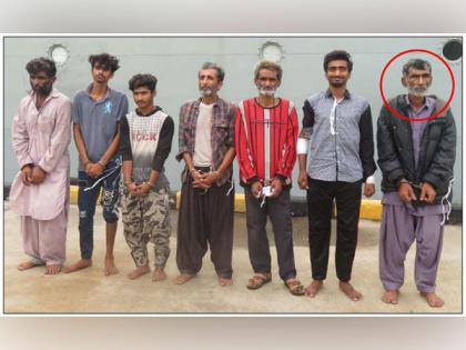 Sri Lankan Navy nabs 7 including two Pakistanis for drug smuggling | Sri Lankan Navy nabs 7 including two Pakistanis for drug smuggling