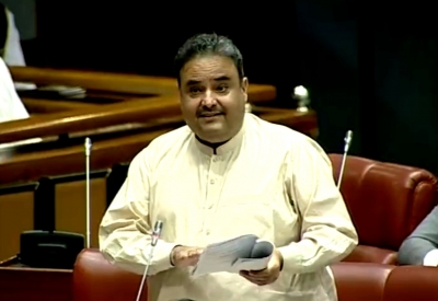 Pak Senator slams job 'discrimination' against minorities | Pak Senator slams job 'discrimination' against minorities