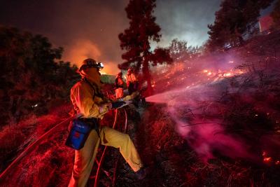 Celebrities evacuate homes owing to raging wildfires in California | Celebrities evacuate homes owing to raging wildfires in California