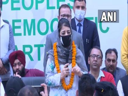 Mehbooba Mufti demands judicial inquiry into J-K's Hyderpora encounter | Mehbooba Mufti demands judicial inquiry into J-K's Hyderpora encounter