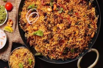 India-Pak cricket clash: 250 biryanis ordered per minute on Swiggy | India-Pak cricket clash: 250 biryanis ordered per minute on Swiggy