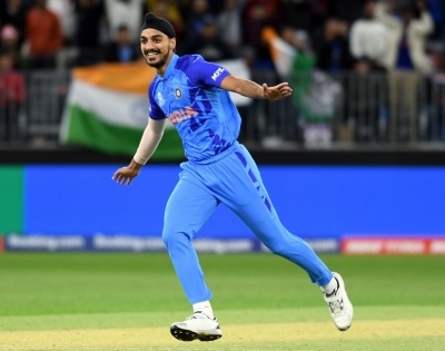 Arshdeep could lead Indian pace attack in future; Umran needs to work on variations, feels Parnell | Arshdeep could lead Indian pace attack in future; Umran needs to work on variations, feels Parnell