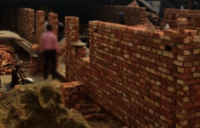 Storing bricks, stones on rooftops can land one in jail in Bihar | Storing bricks, stones on rooftops can land one in jail in Bihar Storing bricks, stones on rooftops can land one in jail in Bihar | Storing bricks, stones on rooftops can land one in jail in Bihar