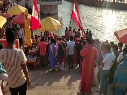 Kumbh: Dev Dolis take holy dip in Ganga river in Haridwar | Kumbh: Dev Dolis take holy dip in Ganga river in Haridwar
