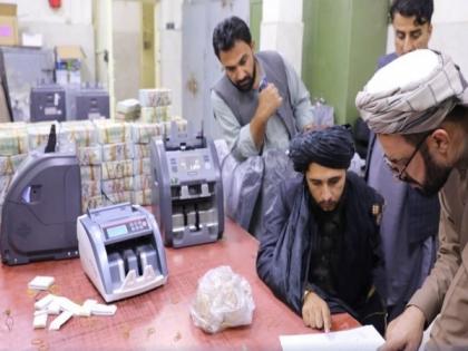 Afghan doctors protest for their 14-month unpaid salaries in Kabul | Afghan doctors protest for their 14-month unpaid salaries in Kabul