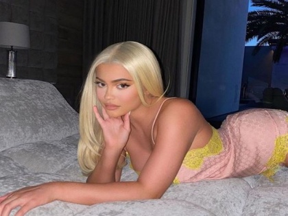 Kylie Jenner shares throwback bikini selfie as motivation to 'cut off quarantine pounds' | Kylie Jenner shares throwback bikini selfie as motivation to 'cut off quarantine pounds'