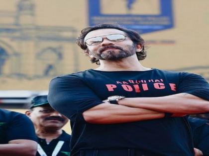 Mumbai Police thanks Rohit Shetty for facilitating 8 hotels for corona warriors | Mumbai Police thanks Rohit Shetty for facilitating 8 hotels for corona warriors Mumbai Police thanks Rohit Shetty for facilitating 8 hotels for corona warriors | Mumbai Police thanks Rohit Shetty for facilitating 8 hotels for corona warriors