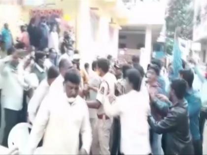 AIMIM, BJP party workers scuffle in Hyderabad over flood relief assistance distribution | AIMIM, BJP party workers scuffle in Hyderabad over flood relief assistance distribution AIMIM, BJP party workers scuffle in Hyderabad over flood relief assistance distribution | AIMIM, BJP party workers scuffle in Hyderabad over flood relief assistance distribution