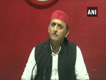 Amit Shah, Adityanath are 'babas', tell lies about CAA, says Akhilesh Yadav | Amit Shah, Adityanath are 'babas', tell lies about CAA, says Akhilesh Yadav