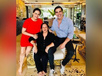 Tough hour for me and family: Akshay Kumar on his mother's ailing condition | Tough hour for me and family: Akshay Kumar on his mother's ailing condition
