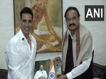 Delhi: Akshay Kumar meets Vice President M. Venkaiah Naidu | Delhi: Akshay Kumar meets Vice President M. Venkaiah Naidu