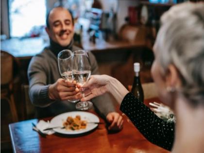 Study challenges theory that light alcohol benefits heart health | Study challenges theory that light alcohol benefits heart health