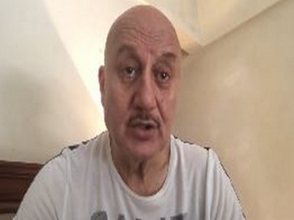 '53 is too soon': Anupam Kher struggles to hold back tears in condolence message for Irrfan Khan | '53 is too soon': Anupam Kher struggles to hold back tears in condolence message for Irrfan Khan