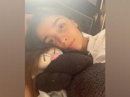 'One day at a time': Alia Bhatt posts her first picture from quarantine | 'One day at a time': Alia Bhatt posts her first picture from quarantine