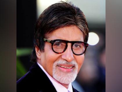 Amitabh Bachchan sports green shoes on 'KBC' sets | Amitabh Bachchan sports green shoes on 'KBC' sets