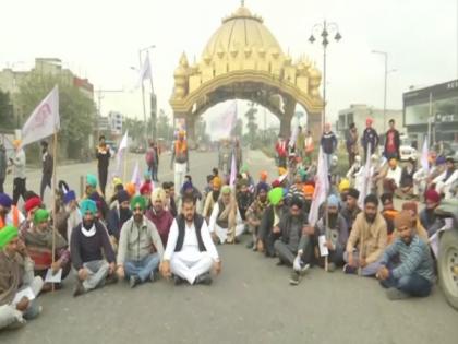 Bharat Bandh: Kisan Mazdoor Sangharsh Committee stages protest against Centre over farm laws in Amritsar | Bharat Bandh: Kisan Mazdoor Sangharsh Committee stages protest against Centre over farm laws in Amritsar Bharat Bandh: Kisan Mazdoor Sangharsh Committee stages protest against Centre over farm laws in Amritsar | Bharat Bandh: Kisan Mazdoor Sangharsh Committee stages protest against Centre over farm laws in Amritsar