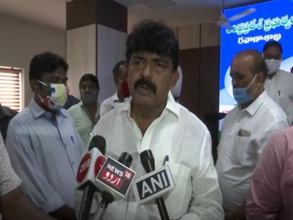 Andhra Minister Perni Venkatramaiah lambasts Pawan Kalyan | Andhra Minister Perni Venkatramaiah lambasts Pawan Kalyan Andhra Minister Perni Venkatramaiah lambasts Pawan Kalyan | Andhra Minister Perni Venkatramaiah lambasts Pawan Kalyan