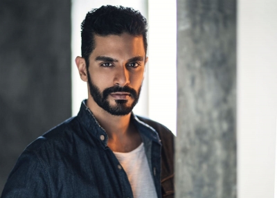 Angad Bedi to reunite with Mrunal Thakur in his Telugu debut ‘Hi Nanna’ | Angad Bedi to reunite with Mrunal Thakur in his Telugu debut ‘Hi Nanna’ Angad Bedi to reunite with Mrunal Thakur in his Telugu debut ‘Hi Nanna’ | Angad Bedi to reunite with Mrunal Thakur in his Telugu debut ‘Hi Nanna’