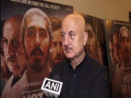 'Hotel Mumbai' director used to play gunshots on sets for us to get into character: Anupam Kher | 'Hotel Mumbai' director used to play gunshots on sets for us to get into character: Anupam Kher