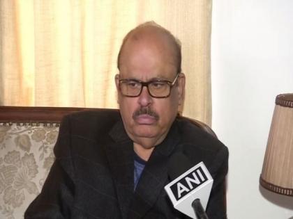 Congress' Tariq Anwar backs Owaisi's 'tricolour' remark | Congress' Tariq Anwar backs Owaisi's 'tricolour' remark Congress' Tariq Anwar backs Owaisi's 'tricolour' remark | Congress' Tariq Anwar backs Owaisi's 'tricolour' remark