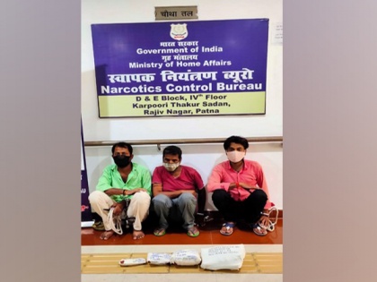 Patna: NCB nabs 3 drug peddlers, seizes country-made pistols | Patna: NCB nabs 3 drug peddlers, seizes country-made pistols
