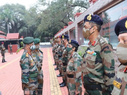Army Chief General Naravane visits Southern Command HQ, discusses operational issues | Army Chief General Naravane visits Southern Command HQ, discusses operational issues