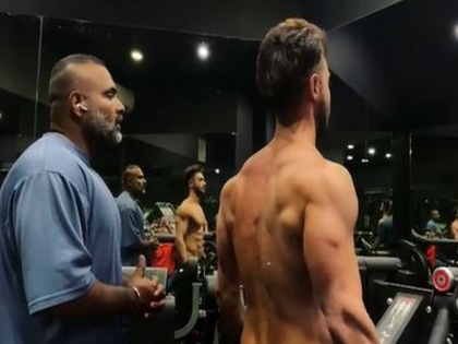 Aayush Sharma shares shirtless photo from workout session, flaunts chiseled physique | Aayush Sharma shares shirtless photo from workout session, flaunts chiseled physique