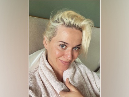 Katy Perry shares makeup-free selfie while self-isolating | Katy Perry shares makeup-free selfie while self-isolating