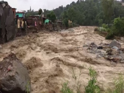 2 missing after flash floods in Dharamshala's Kangra | 2 missing after flash floods in Dharamshala's Kangra