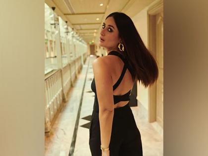 Kareena Kapoor Khan oozes oomph in all-black attire | Kareena Kapoor Khan oozes oomph in all-black attire