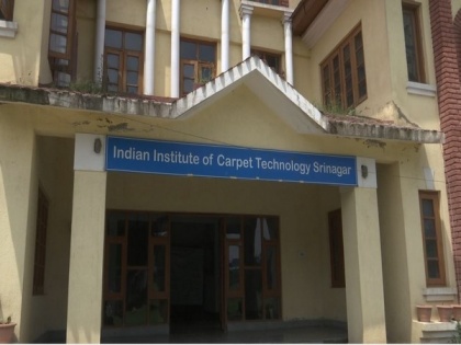 Srinagar's IICT studio to train artisans in preserving traditional carpet, shawl designs | Srinagar's IICT studio to train artisans in preserving traditional carpet, shawl designs