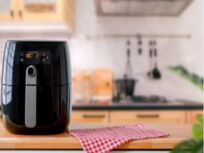 Air Fryer listed on Amazon site at 4 pounds, sends social media into tizzy, some say it could be 'glitch' | Air Fryer listed on Amazon site at 4 pounds, sends social media into tizzy, some say it could be 'glitch'