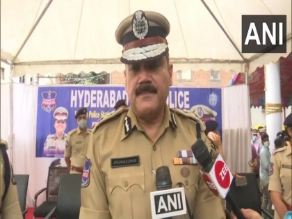 Hyderabad city police takes part in free medical camp organised for weaker sections of society | Hyderabad city police takes part in free medical camp organised for weaker sections of society