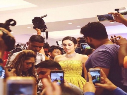 Karisma Kapoor shares picture from 'the days of live events and crowded rooms' | Karisma Kapoor shares picture from 'the days of live events and crowded rooms'